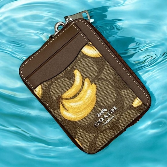 COACH Limited  Zip Card Case In Signature Canvas Banana Print Wallet Bag Purse - Picture 1 of 11